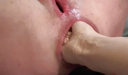 Nayara年轻男孩他妈的盖头女孩